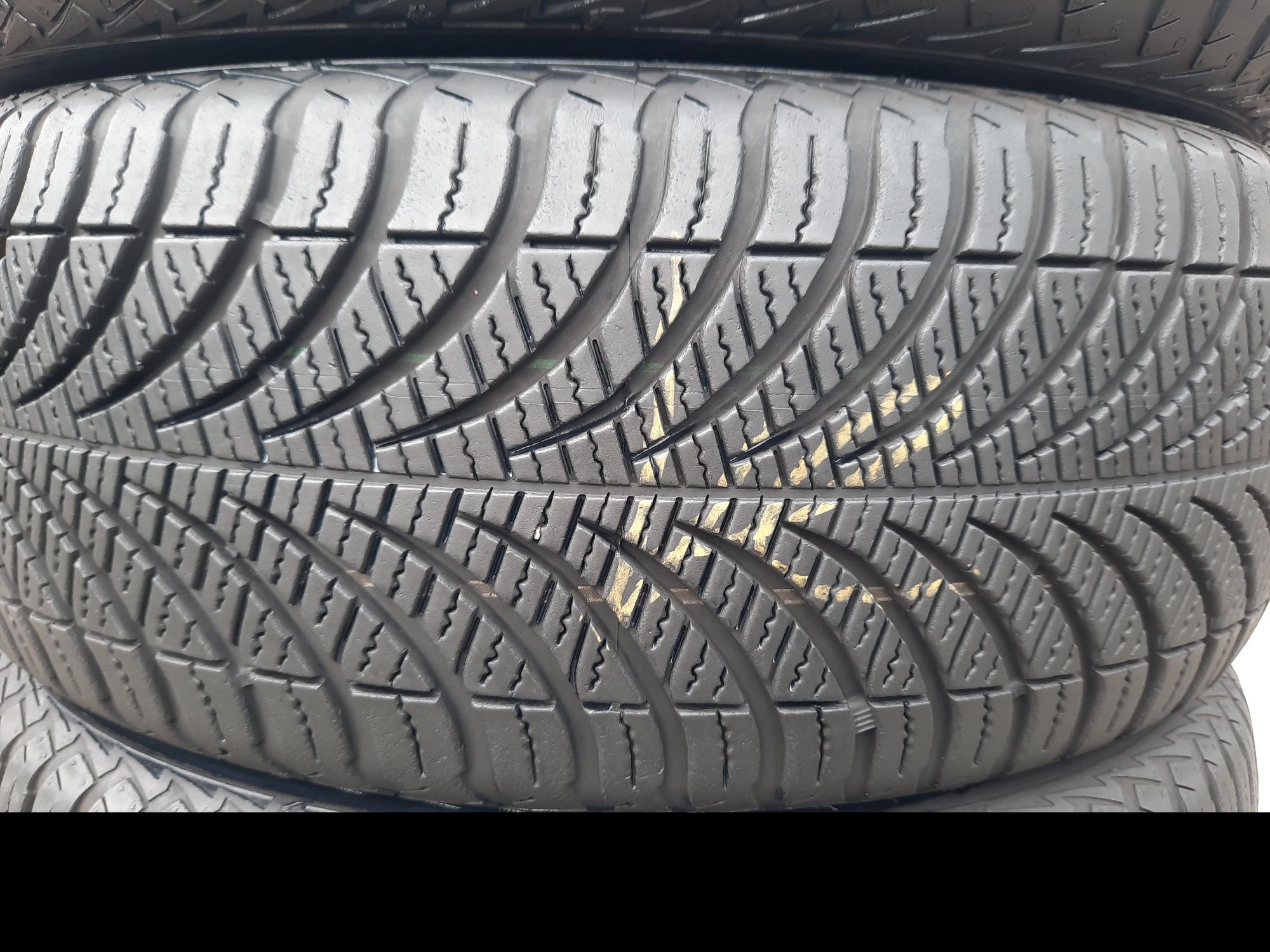 205/55/16 Goodyear Vector 4Seasons Gen2 KOMPLET