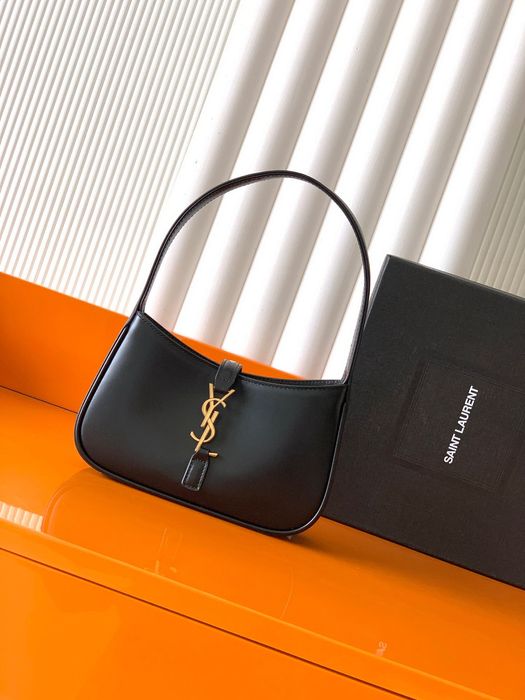 Актуальна модель  YSL сумка