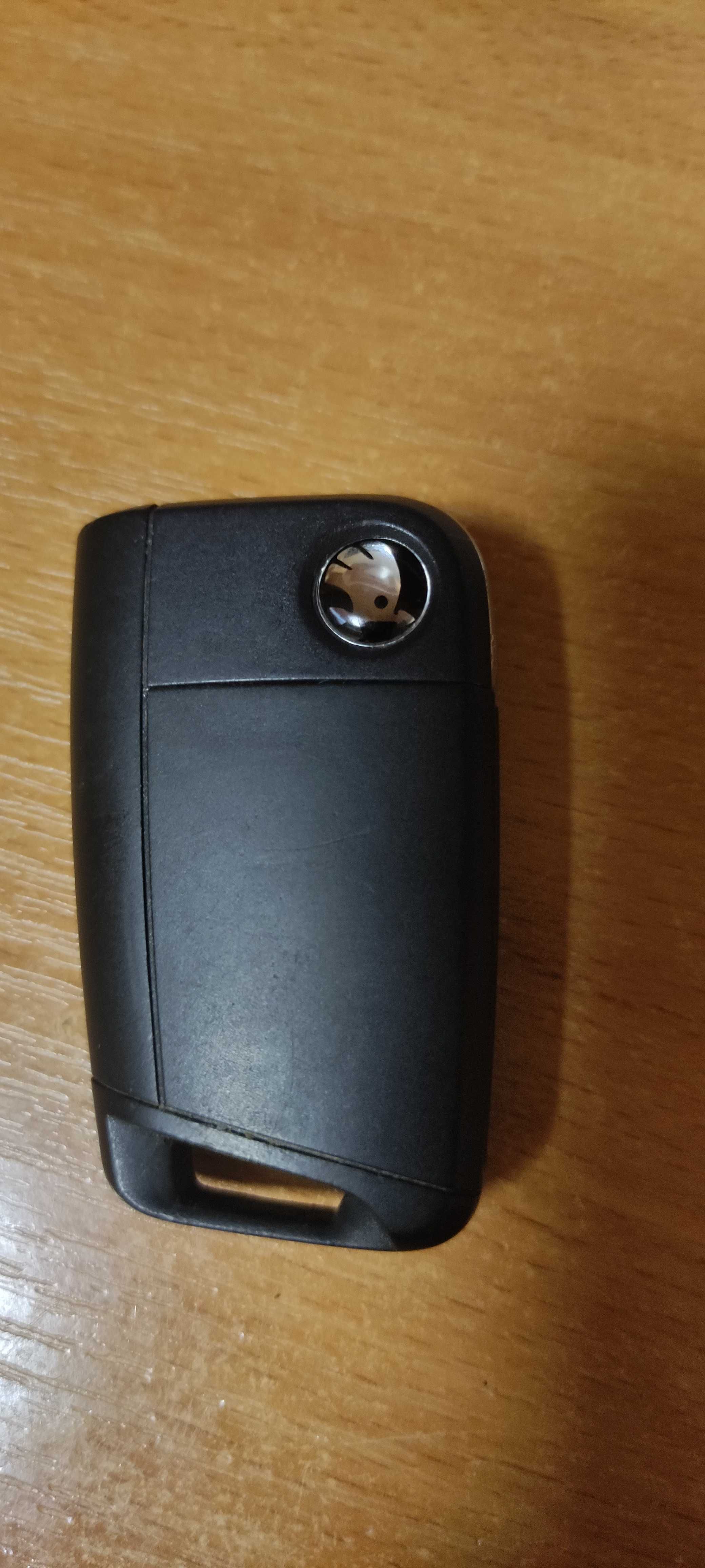 Логотип на брелок ключей Skoda 3D