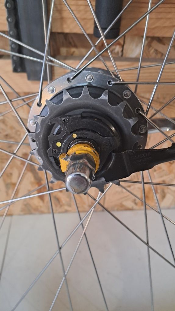 Колесо 28" на втулці Shimano nexus 7.