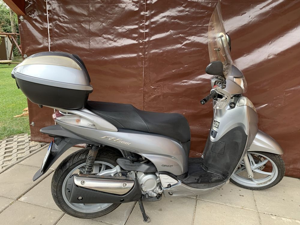 Honda SH300i skuter