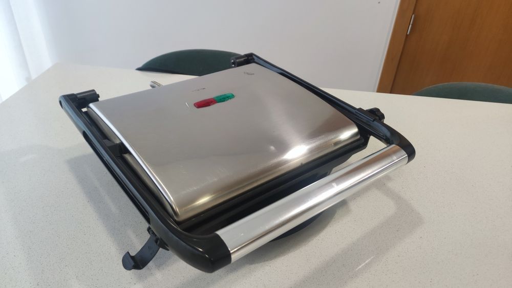 Grelhador elétrico de placas, excelente estado