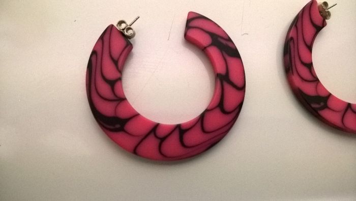 Argolas preto e rosa