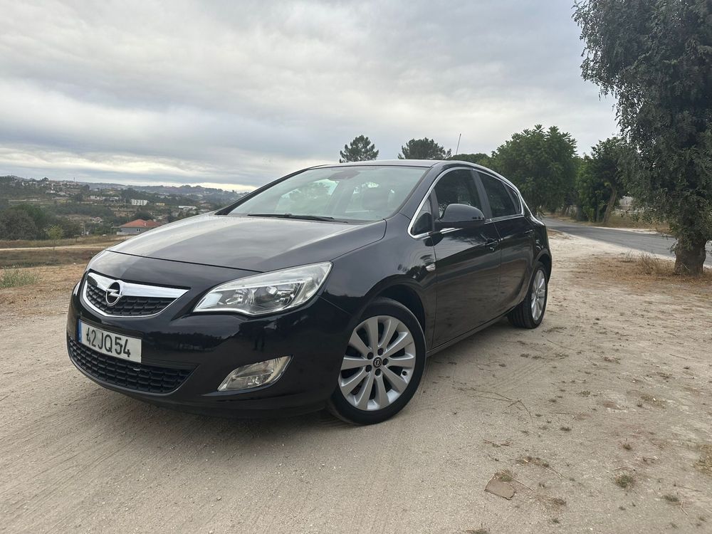 Opel Astra J Cosmos