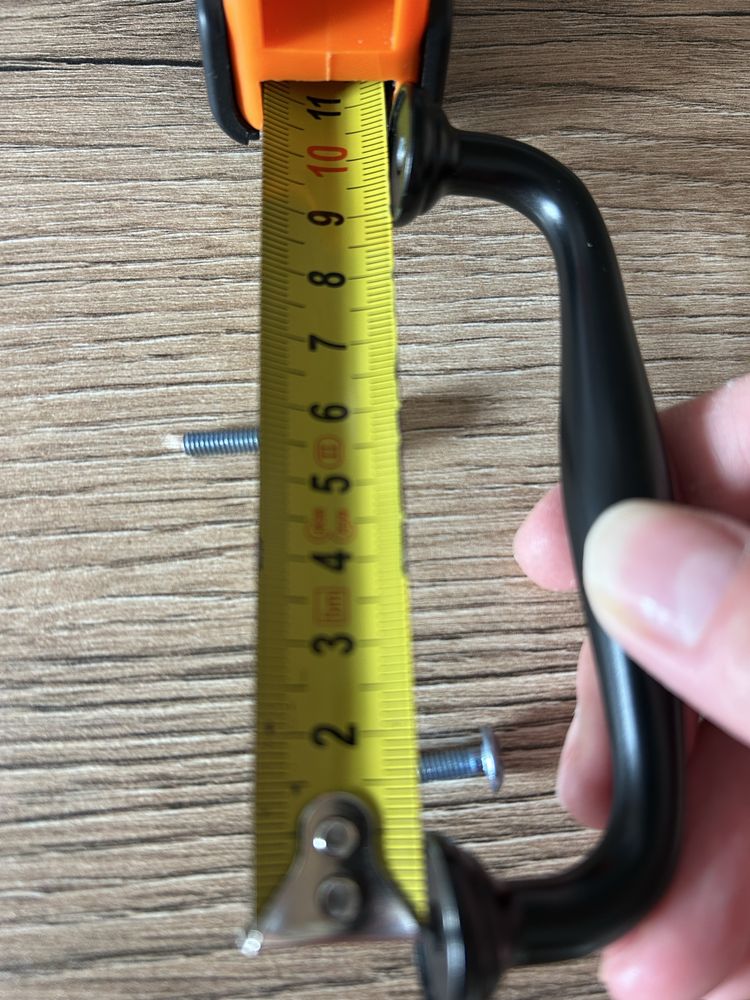 Uchwyt meblowy czarny rozstaw 9,8 cm