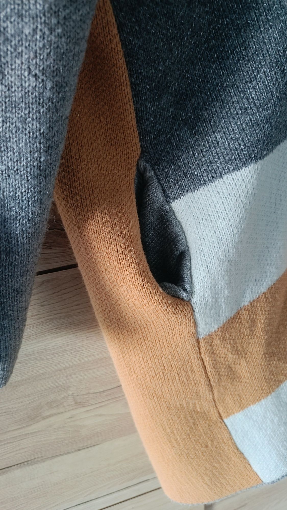 Sweter długi damski
