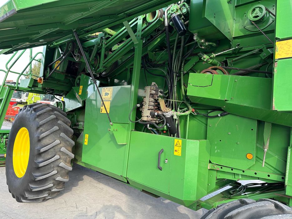 John Deere 2054 kombajn zbożowy heder 4.2 bardzo ładny,