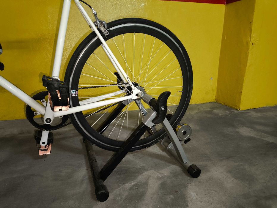 Rolo de treino de bicicleta