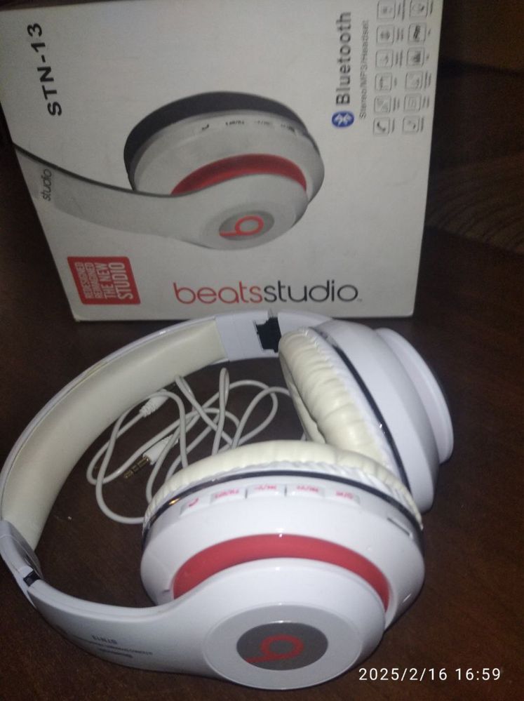 Продам наушники Beats Studio STN-13, Bluetooth, MP3 player, FM radio