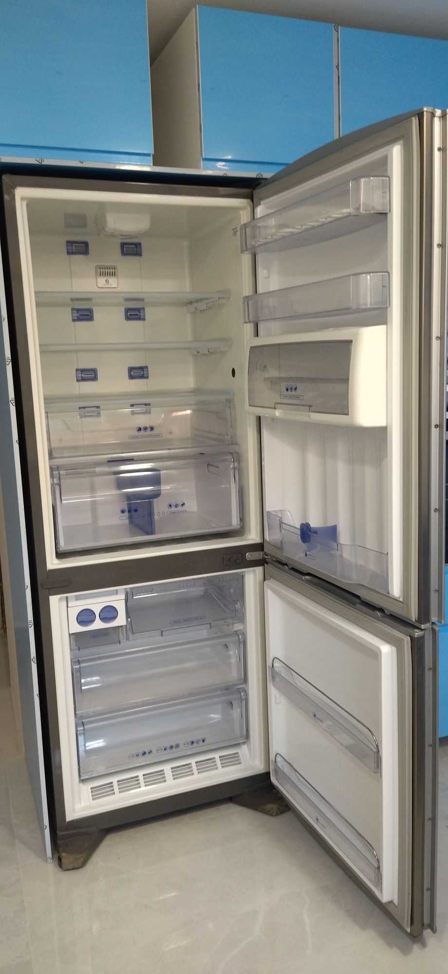 Frigorífico combinado Whirlpool como novo ol