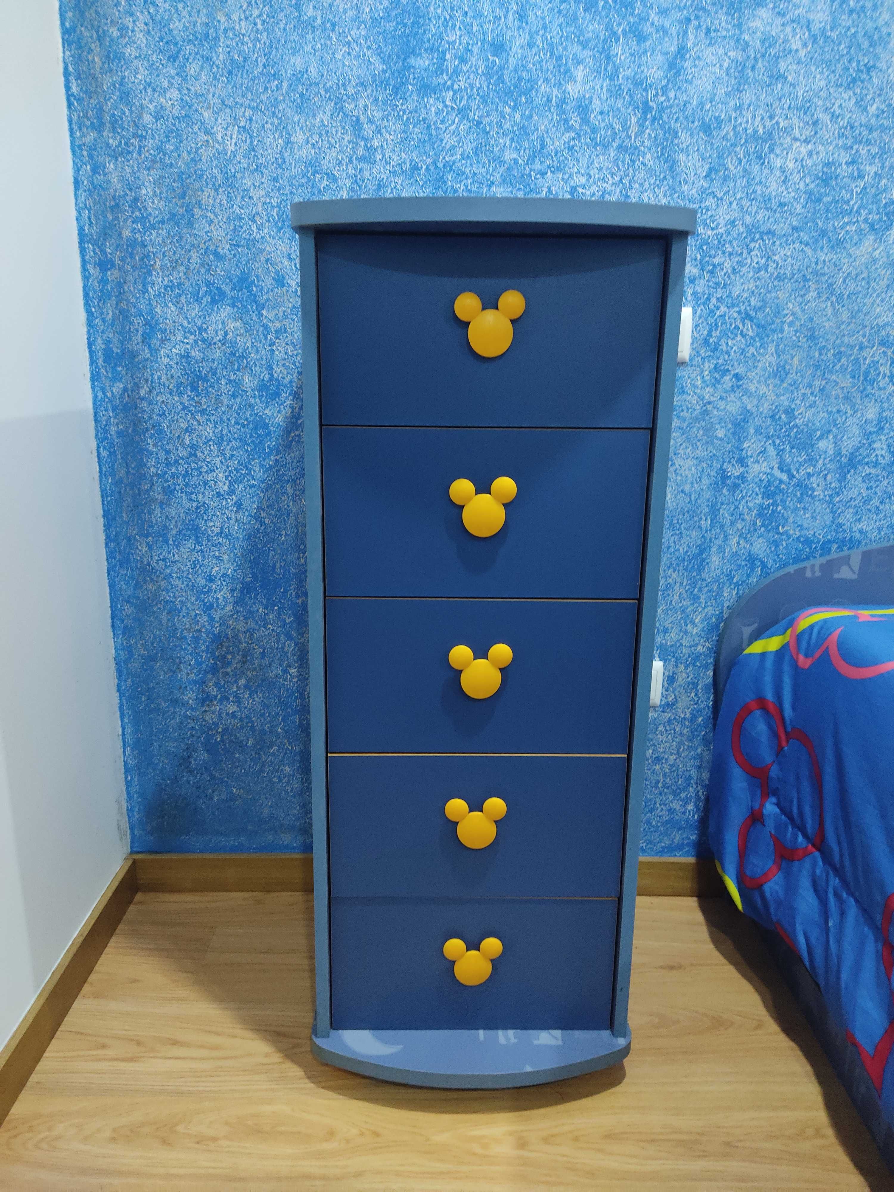 Quarto completo de rapaz Mickey