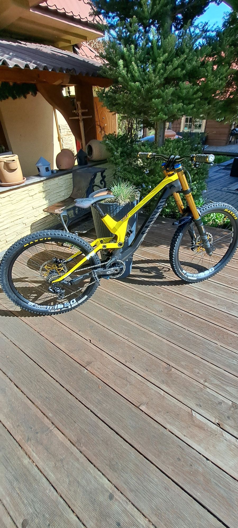 CANYON Sender CF 9.0( nie norco,yt,GT,scoot, santa cruz,trek)