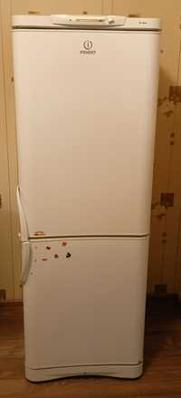 Холодильник Іndesit