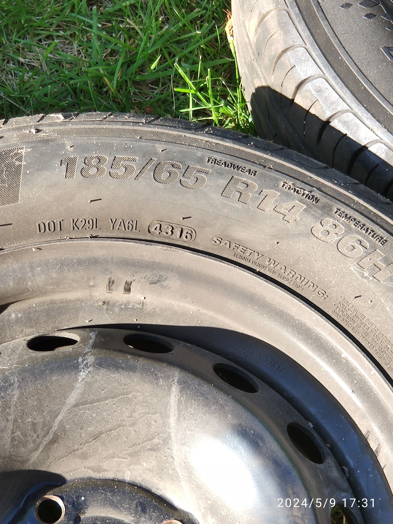 Шини Kumho Ecowing 185/65/r14 на металевих дисках