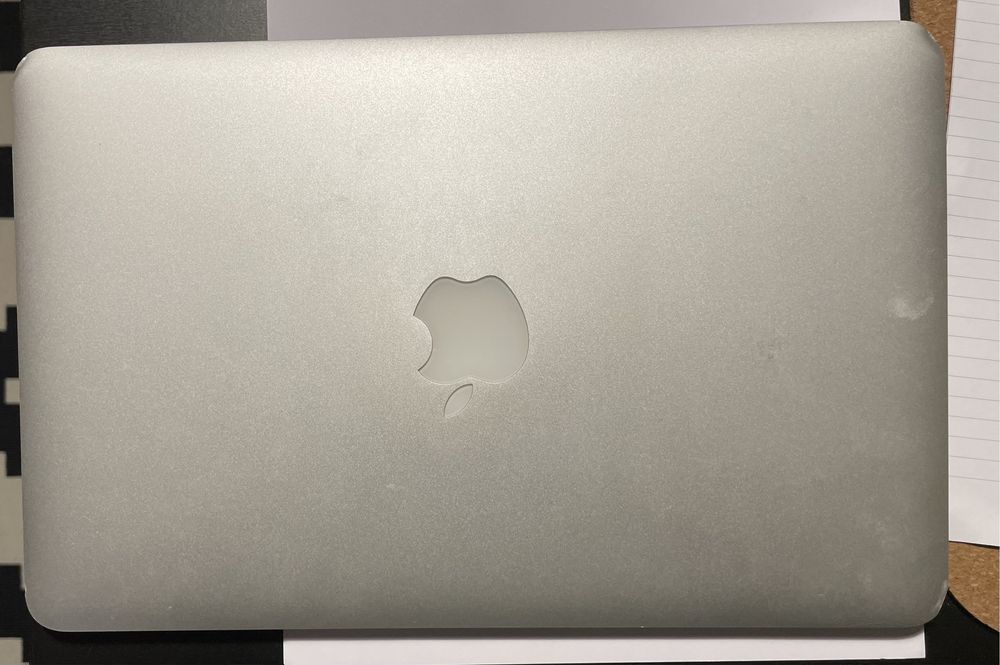 MacBook Air 11”