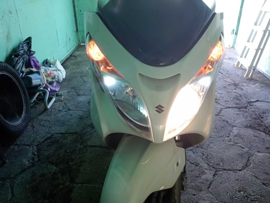 Suzuki Burgman 400