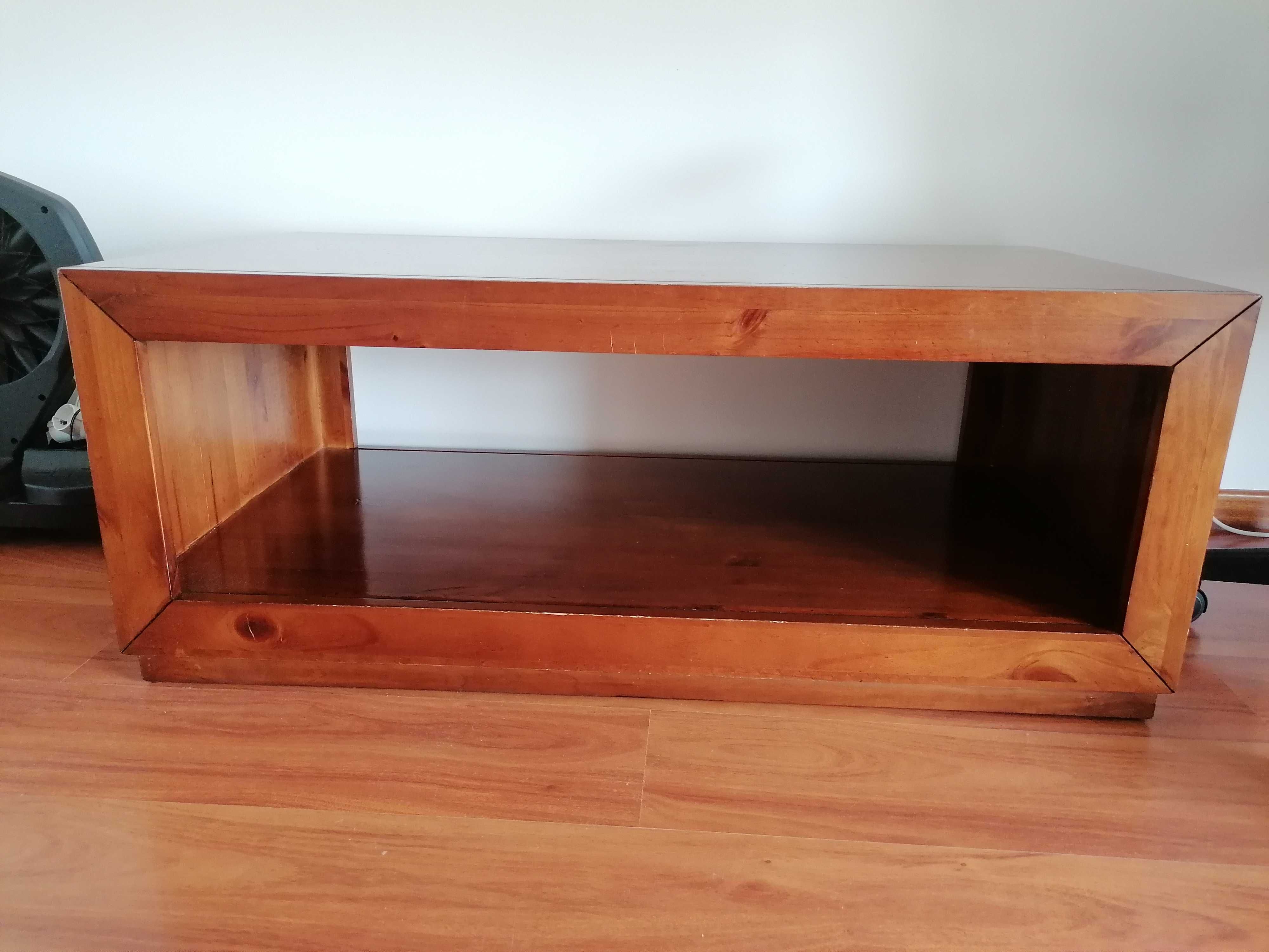 Mesa de centro de madeira