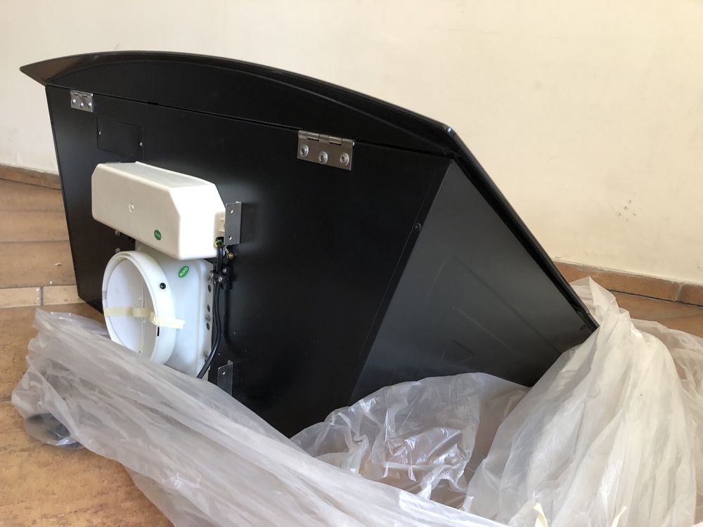Вытяжка наклонная Teka DVU 590 черное стекло 90 см