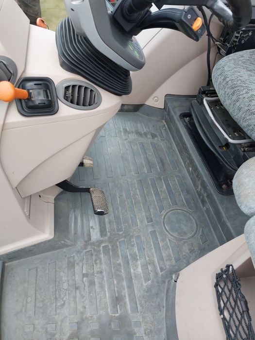 Ciagnik rolniczy Fendt 724 Vario tms