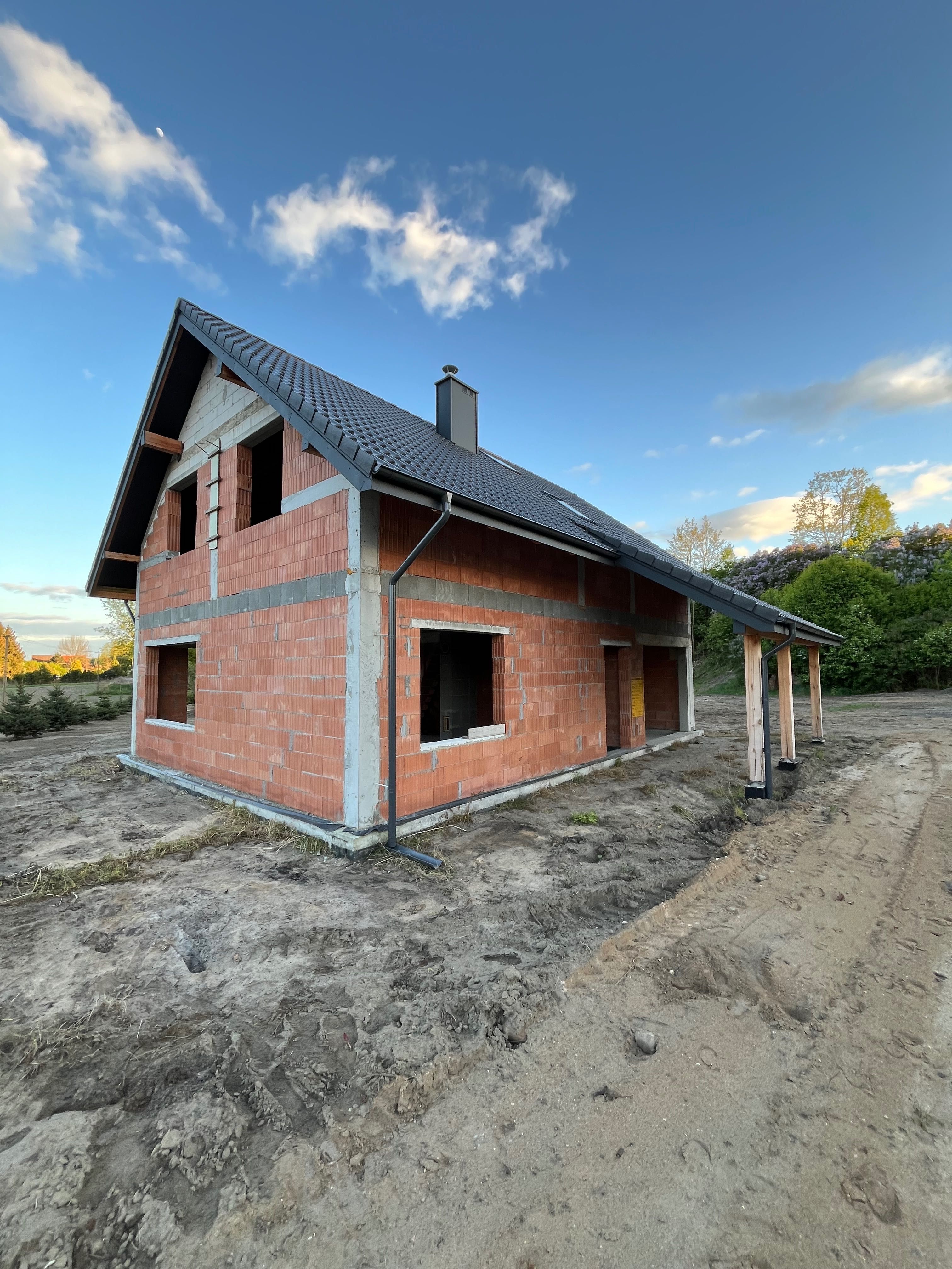 Piękny dom w stanie surowym w stylu Farmhouse dzialka 9700m2