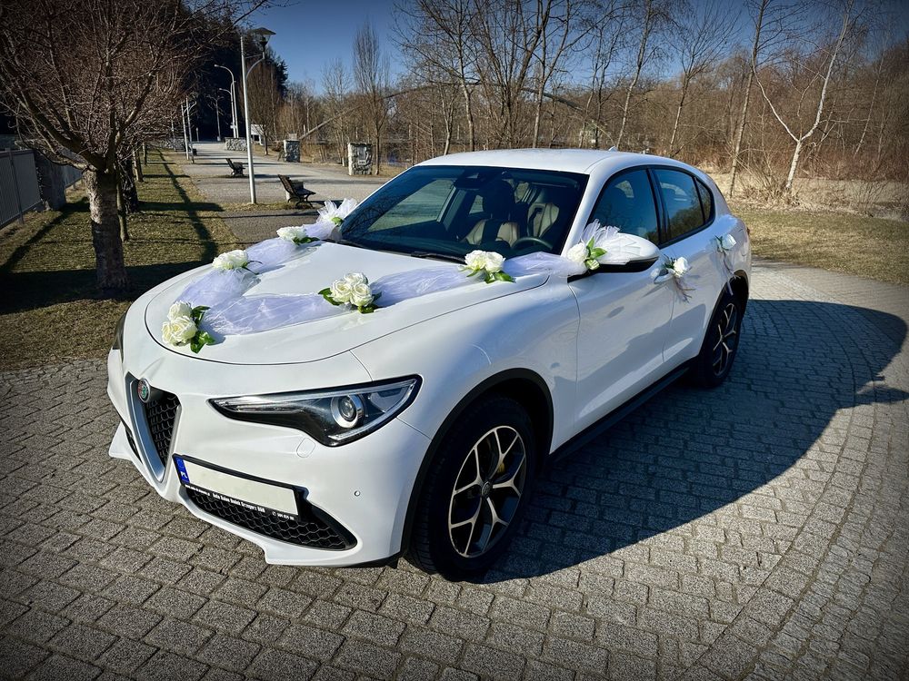 Alfa Romeo Stelvio – elegancja i styl, Twój idealny samochód do ślubu.