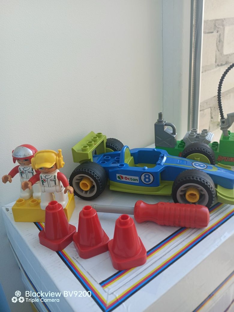 Lego Duplo. Набір Pit stop. Пит стоп