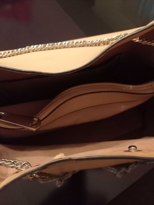 Mala senhora, super gira e prática.