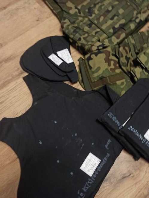 Uniwersalna kamizelka OCHRONNA KWM-02 wojskowa moro ew beżowy kolor