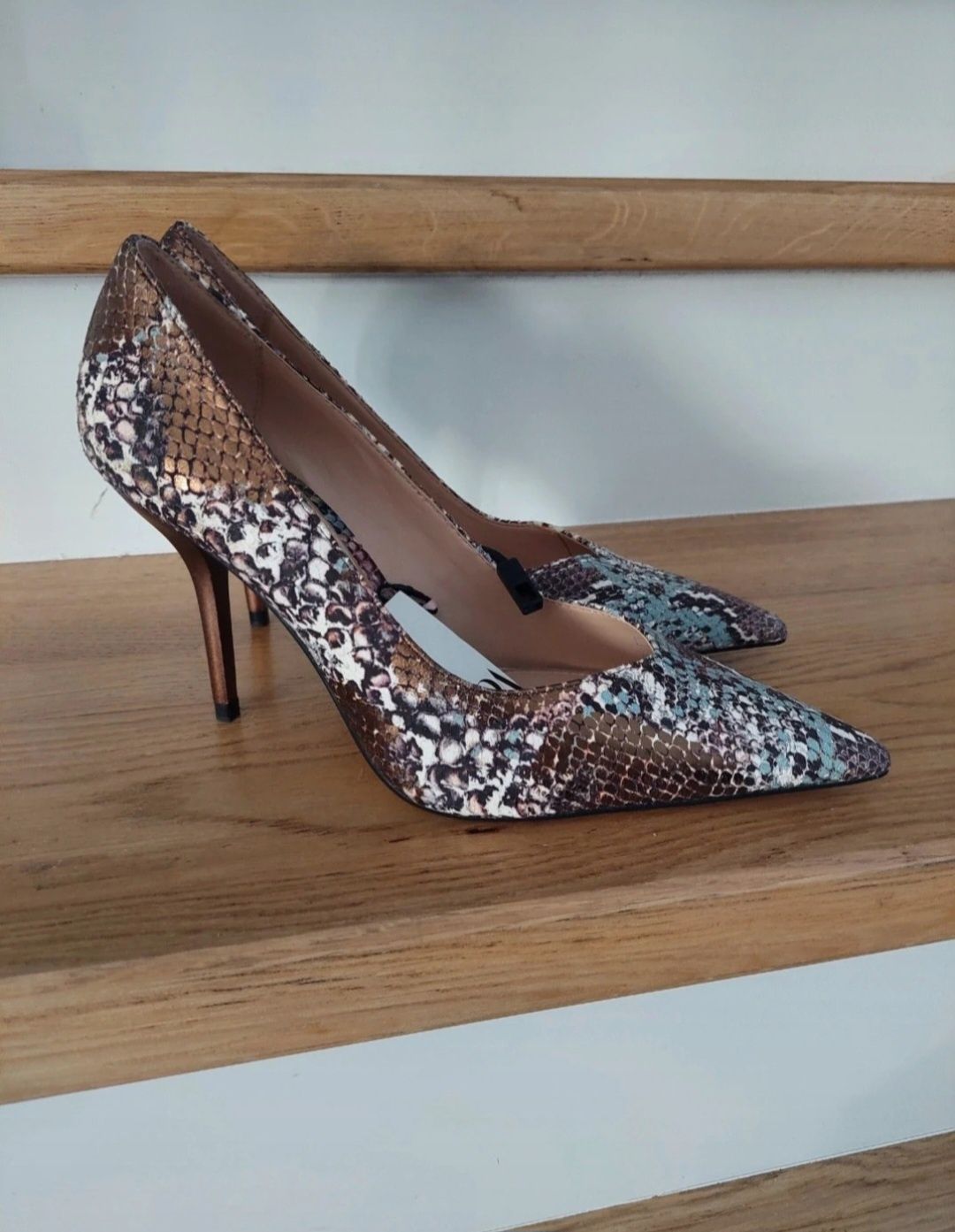 Zara,eleganckie skórzane szpilki,animal print,snake skin,połysk mat 39