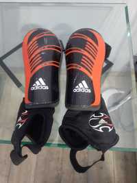 Ochraniacze Adidas rozm M