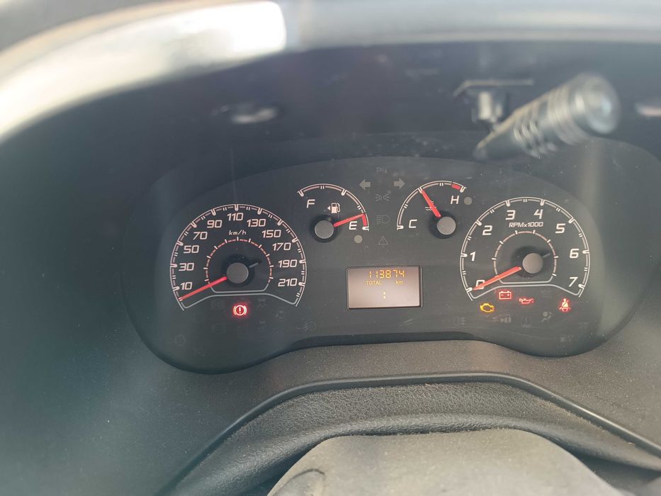 Fiat Doblo com caixa de frio para 3 europaletes