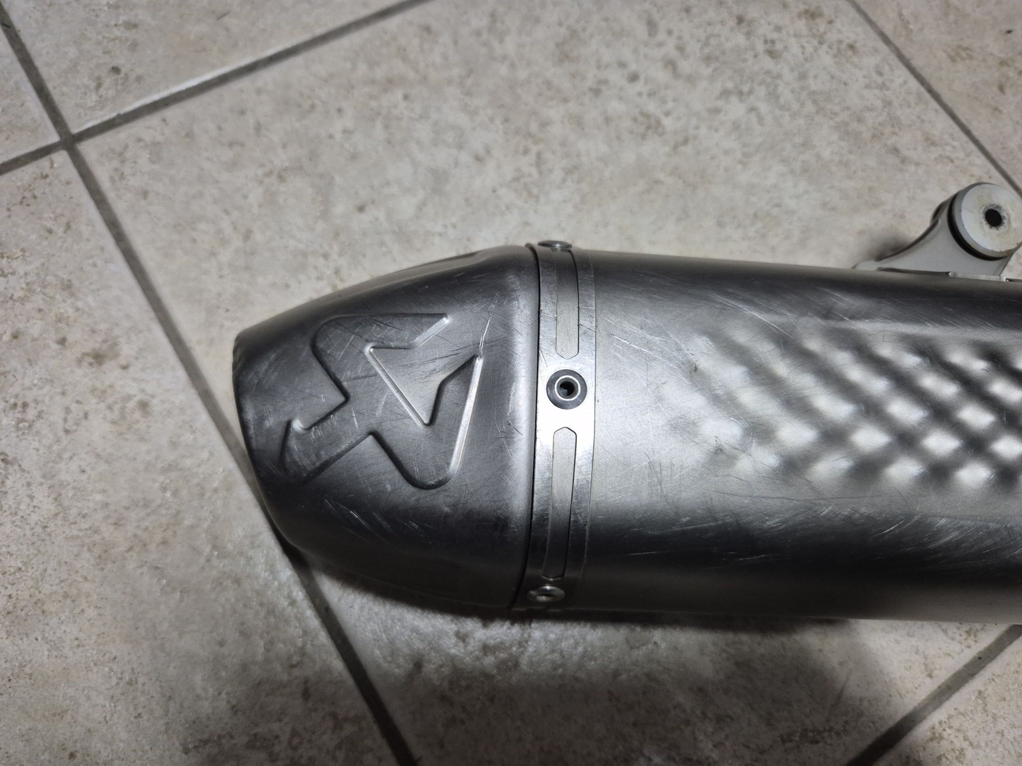 Silenciador Akrapovic