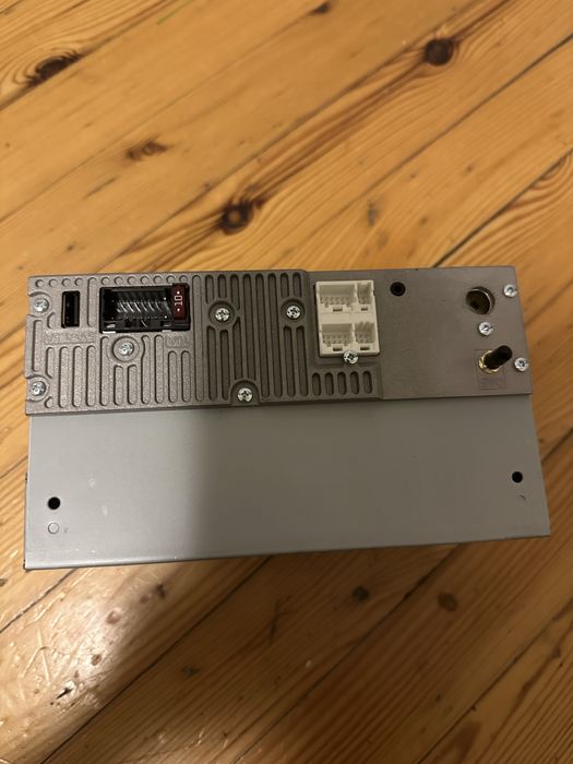 Автомагнітола peeonir на деталі