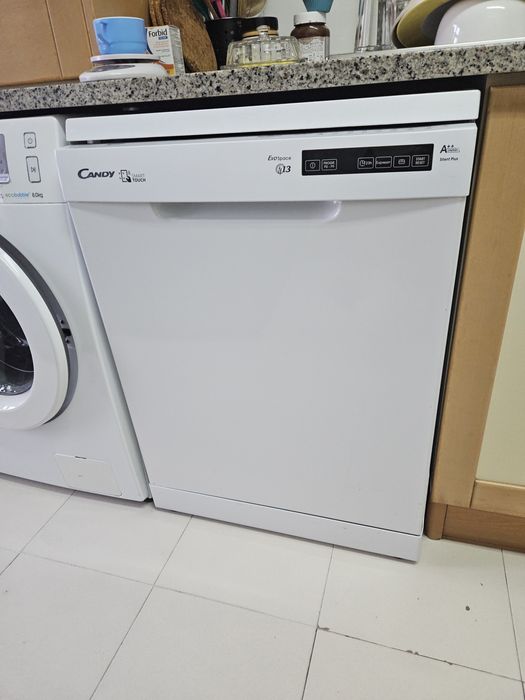 Máquina lava loiça Candy