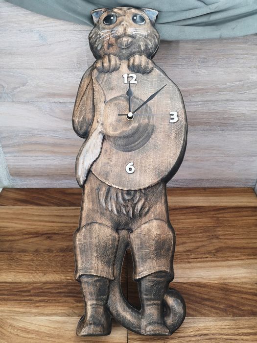 Kot w butach zegar w drewnie 40cm do pokoju dzieci