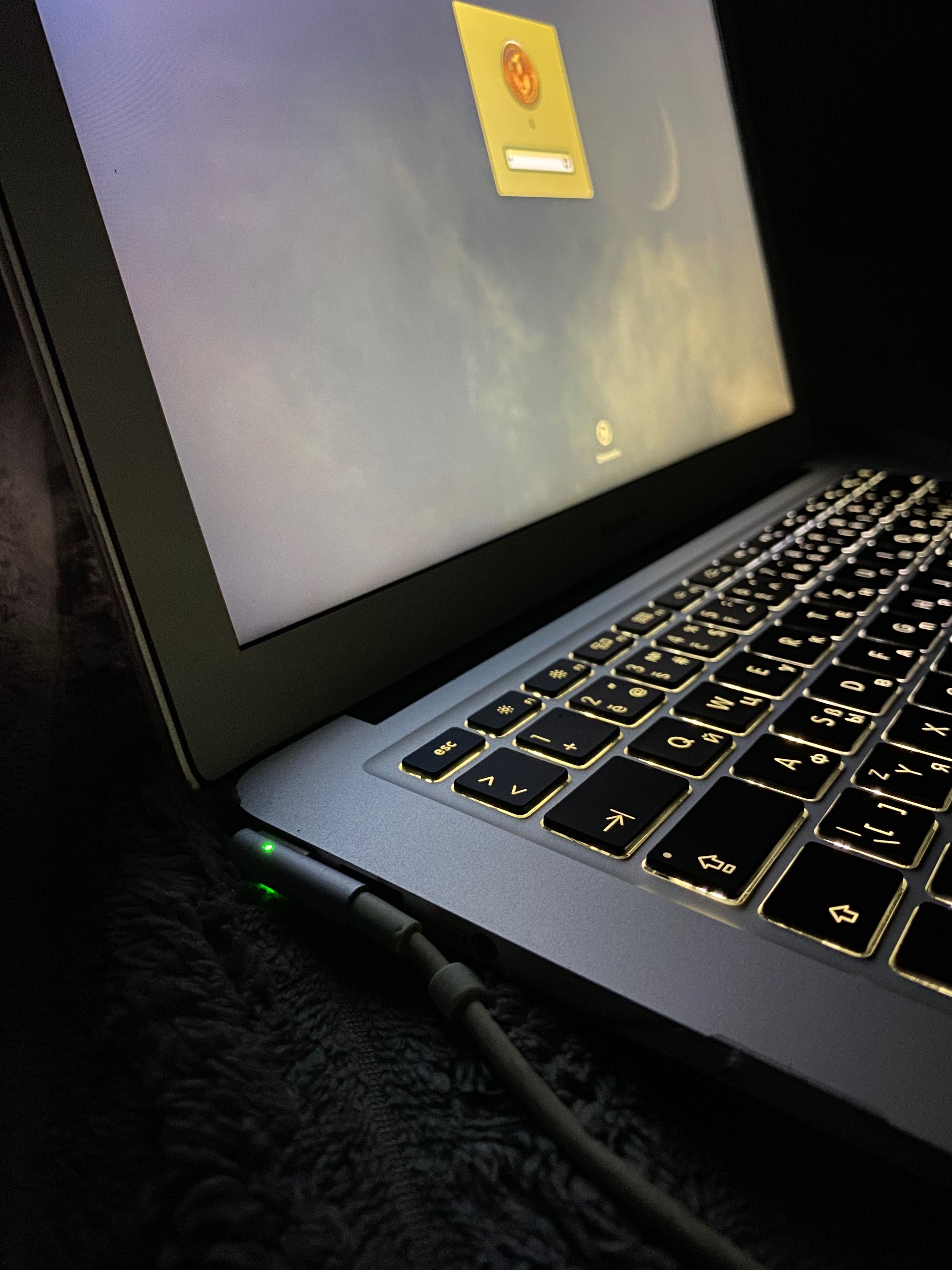 Ноутбук Apple MacBook Air (13-inch, Mid 2011) (A1369) Intel Core i5