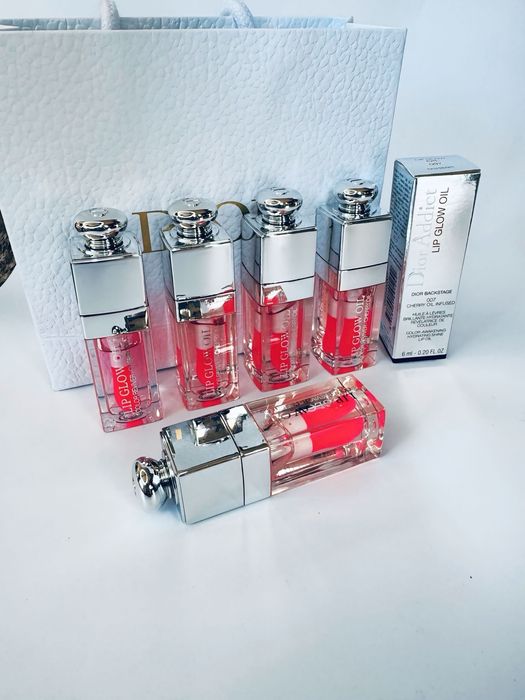 Олійка для губ  Dior Addict Lip Glow Oil