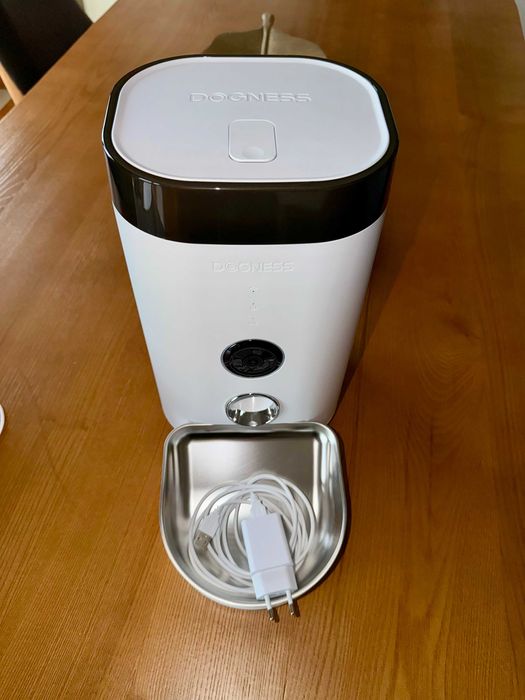 Dogness - Dispensador automático de ração c/ câmera e microfone