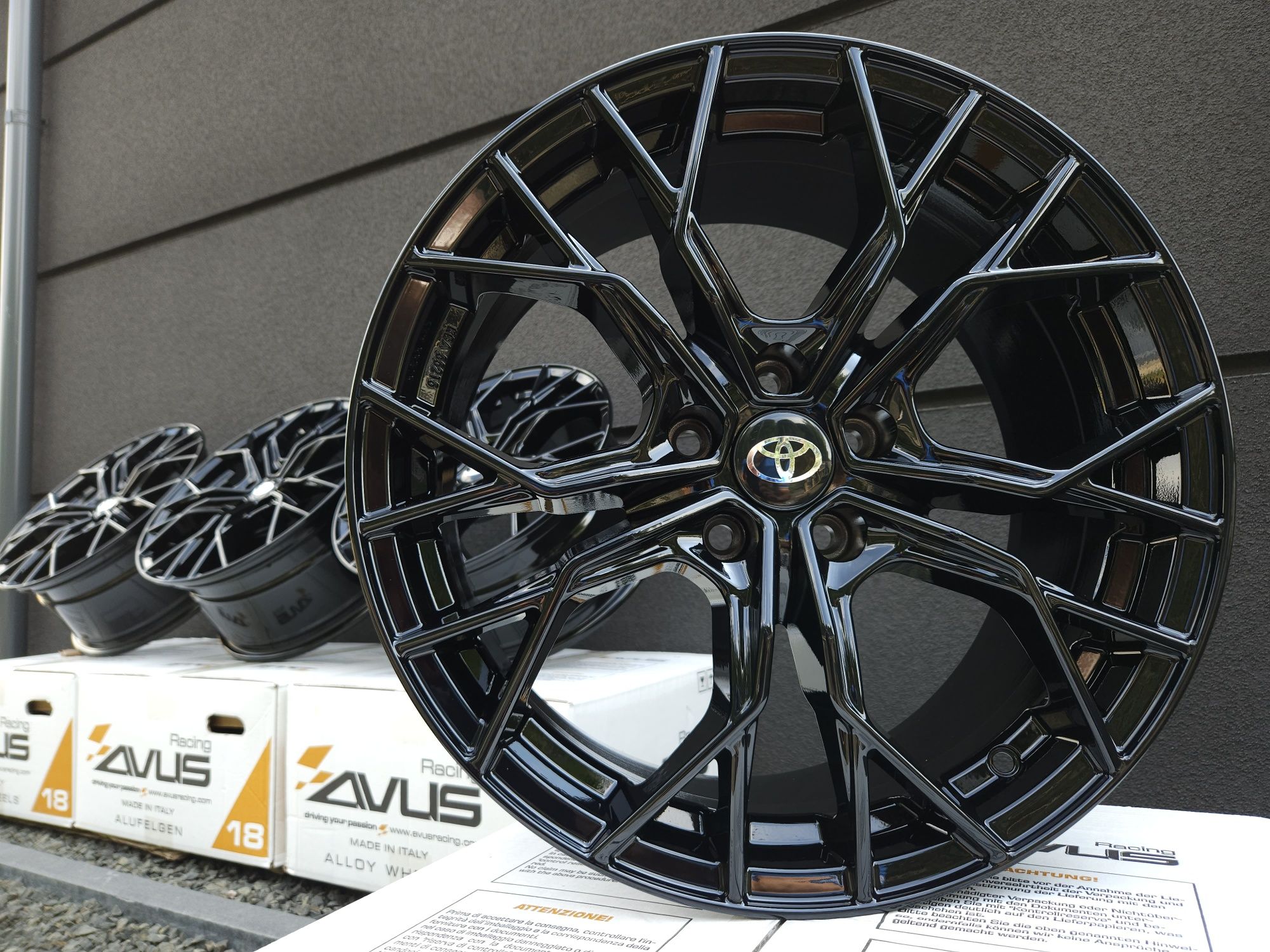 TOYOTA 18 " Nowe 5x114,3 Camry Corolla Avensis Auris RAV4 Felgi Czarne