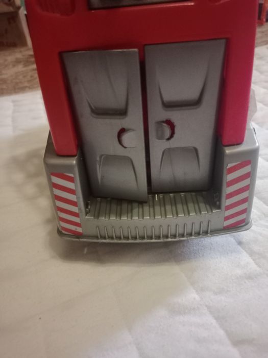 Пожарная машина фирмы LENA