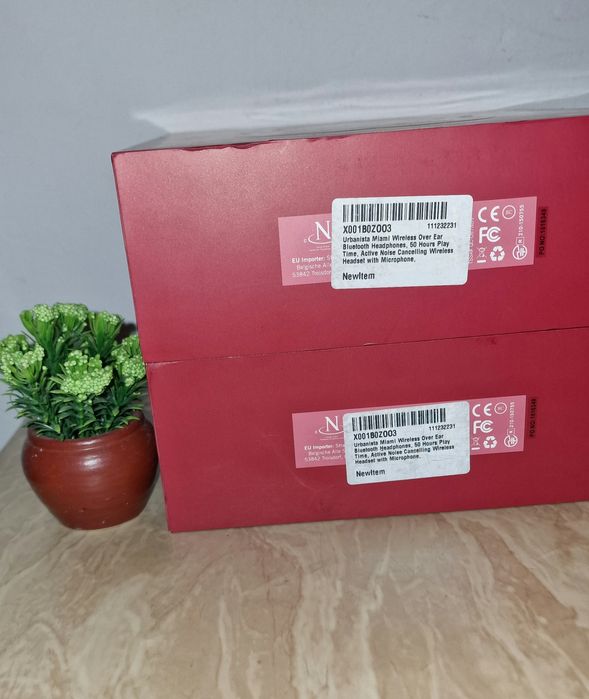 Навушники Urbanista Miami Hybrid ANC Ruby Red