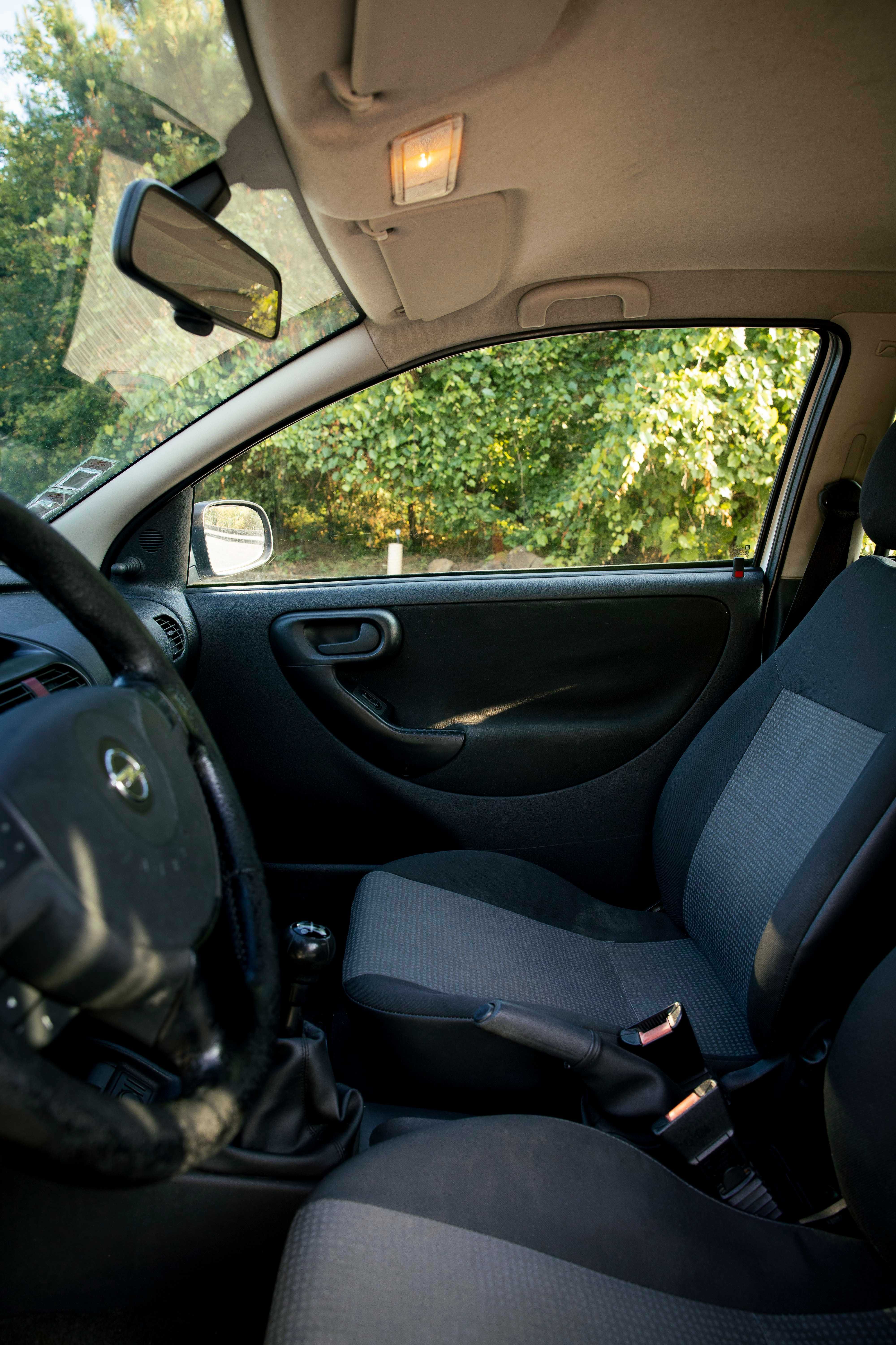Opel Corsa 1.3 CDTI – 2005 | Económico e Fiável