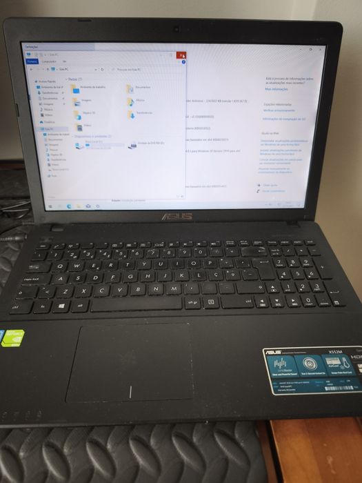 Portátil Asus 15.6"