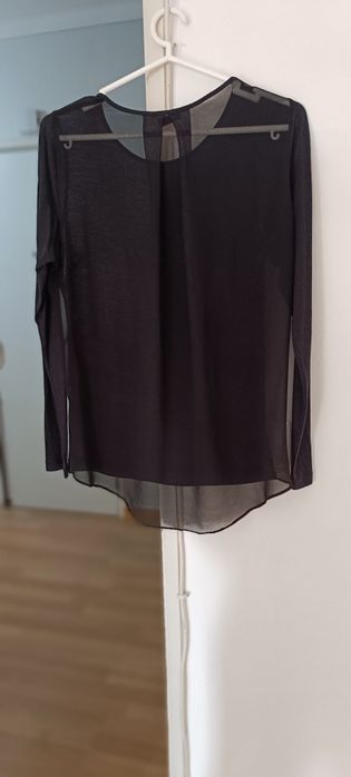 Camisola marca Ana Sousa preta transparente atrás. Tamanho S. Usada.