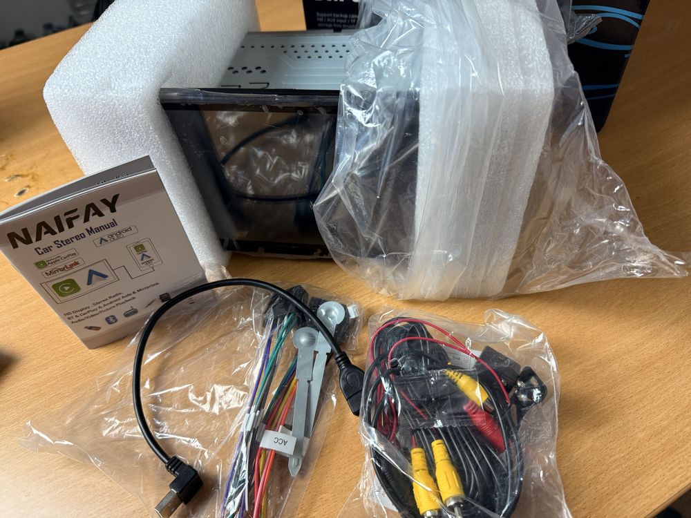 Auto-Rádio de 9 Polegadas (NAIFAY)