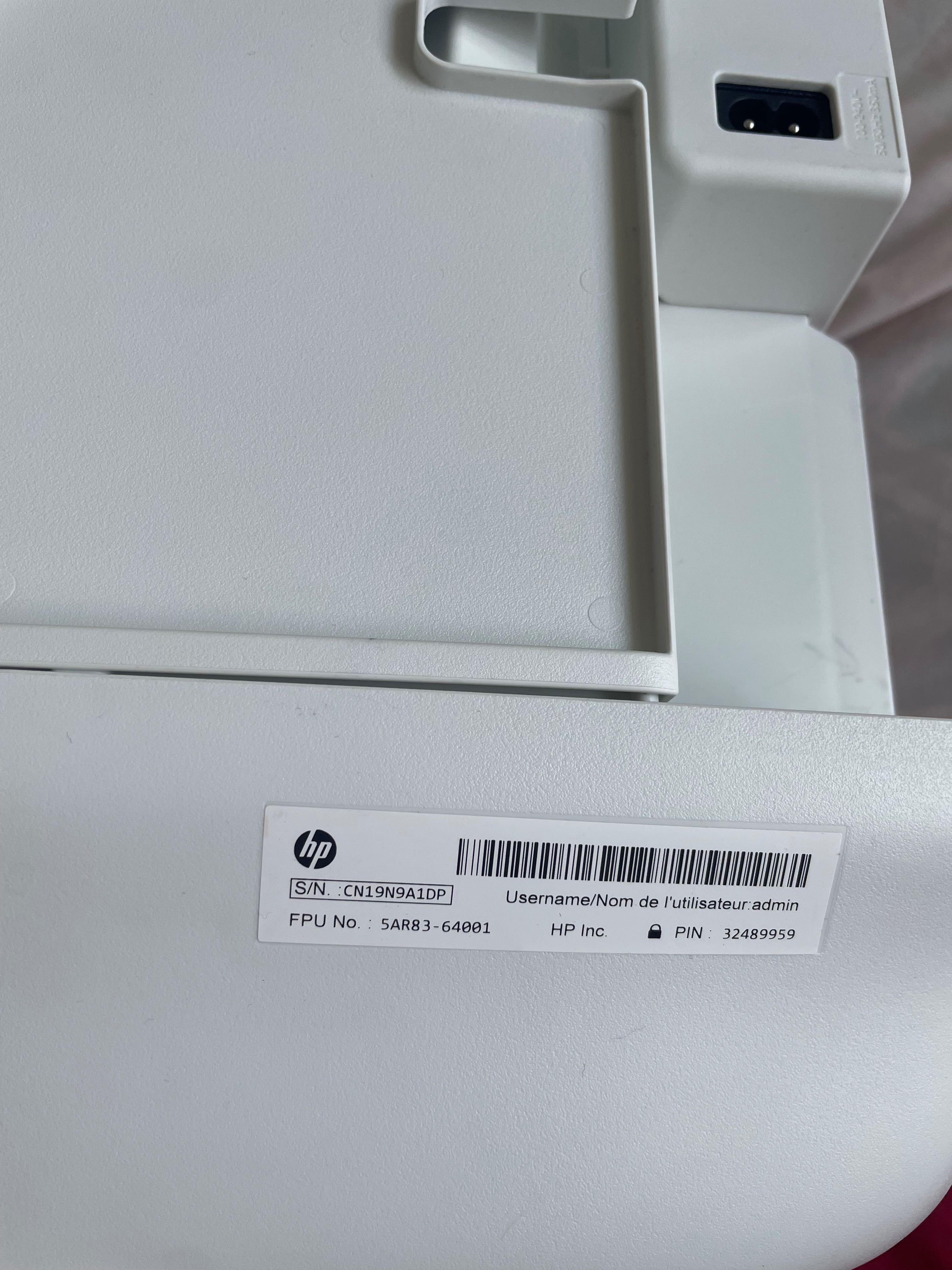 Принтер HP DeskJet 2700