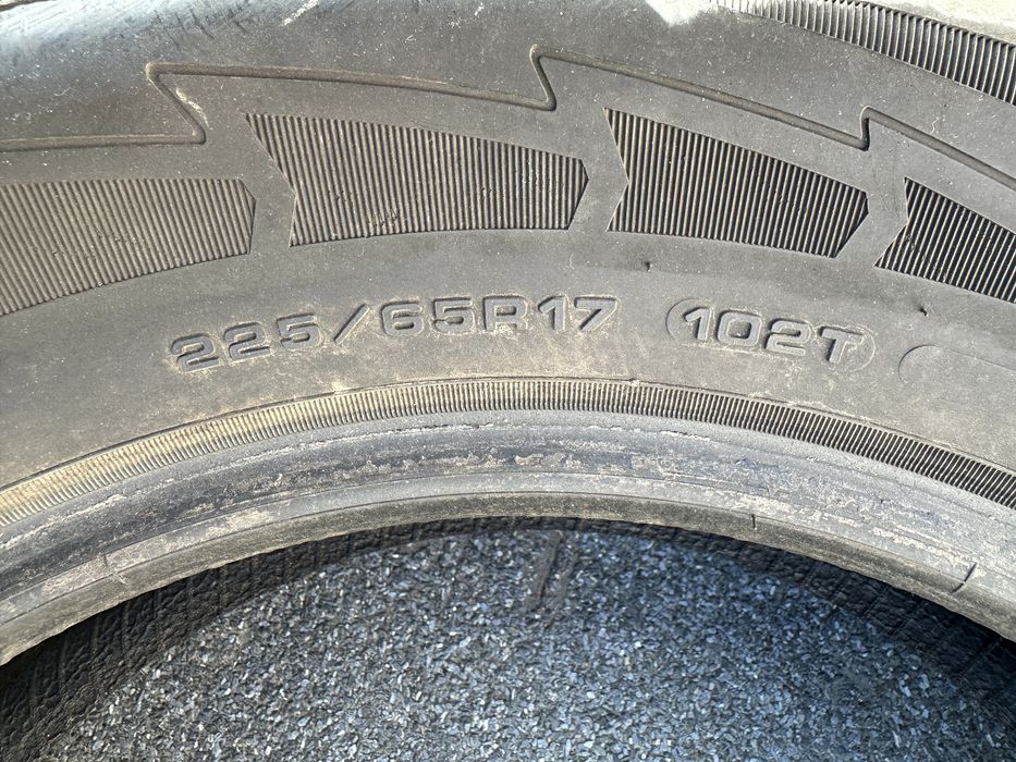 225 65 R17 гума зимова Goodyear ULTRAGRIP ICE SUV