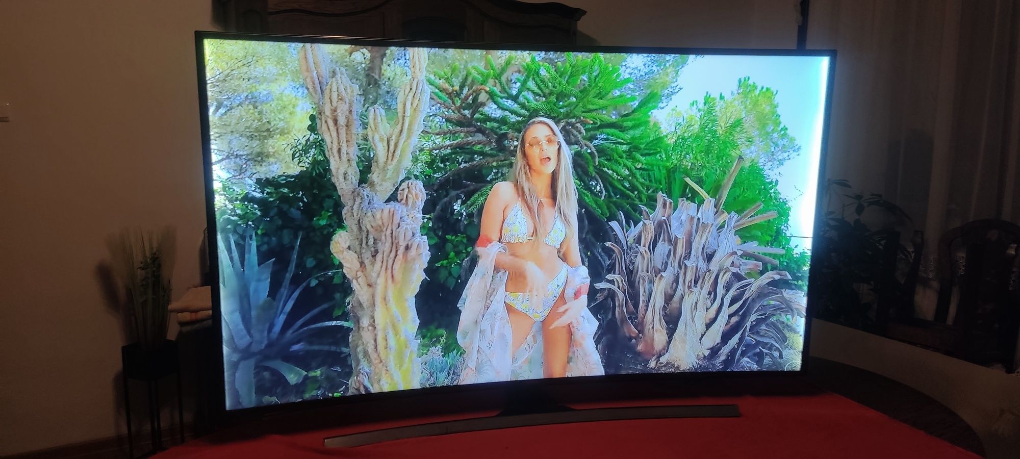 Telewizor Samsung 65 cali LED UHD 4 K Smart TV Wi-Fi