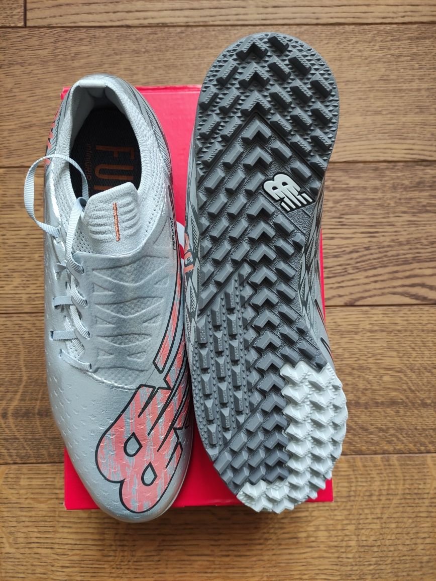 Сороконіжки  New Balance Furon v7