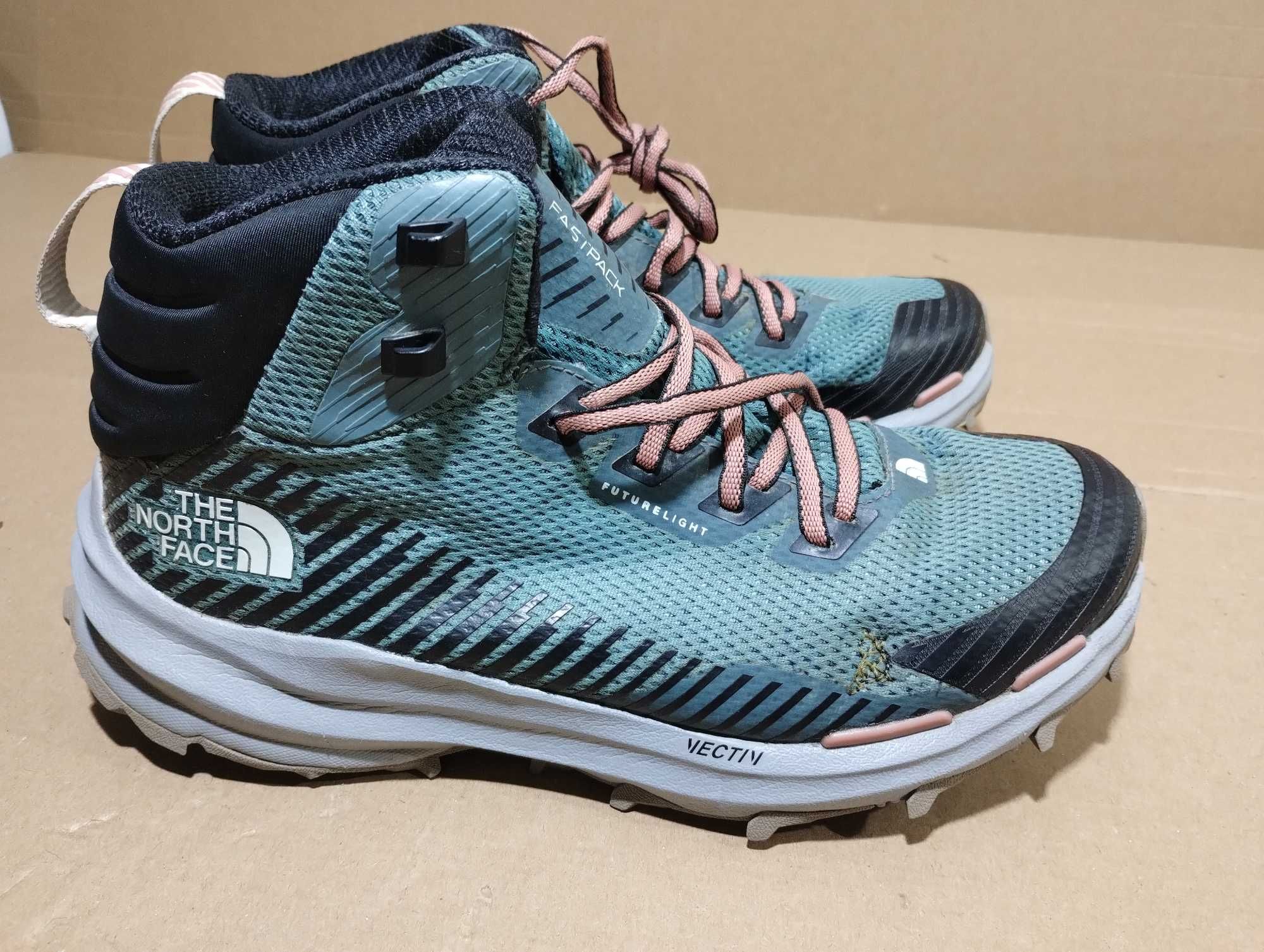 Buty sportowe The north face 40